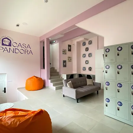 Casa Pandora Hostel Women Only